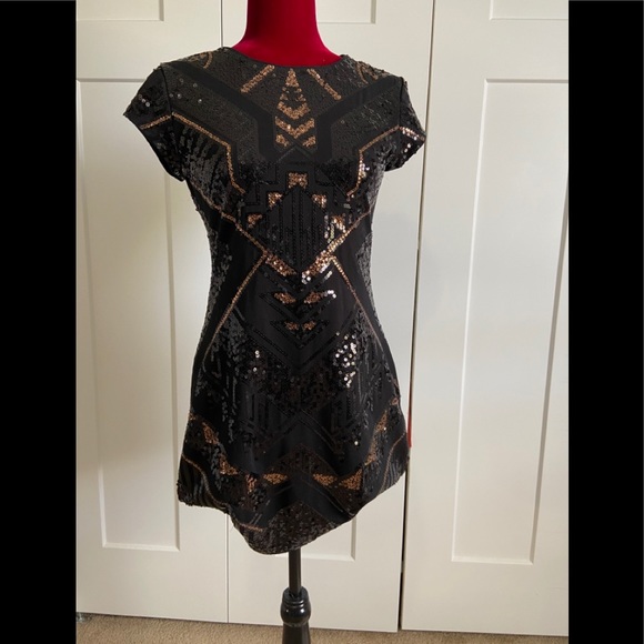 Express Dresses & Skirts - NWT EXPRESS SPARKLING DRESS 😍😍